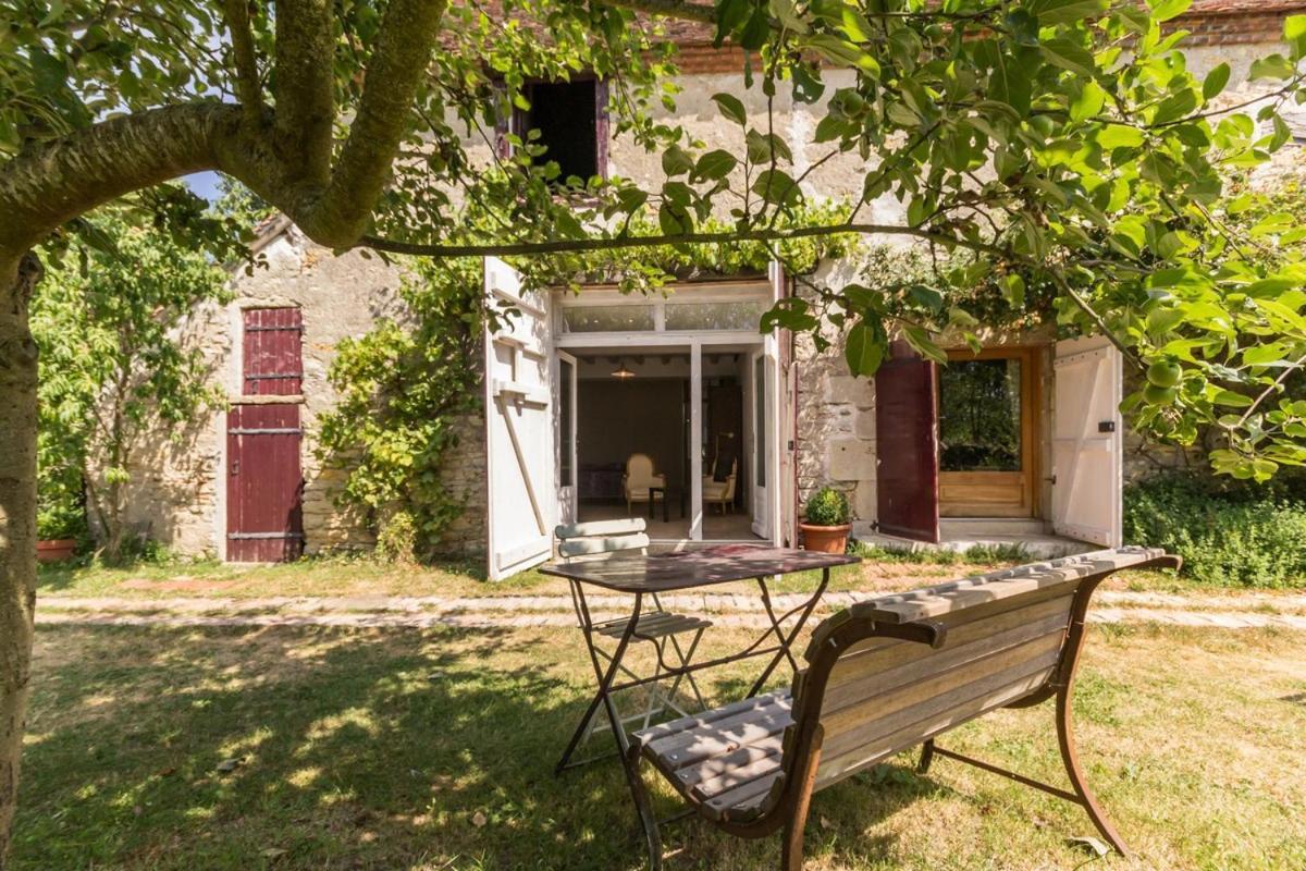 Bed and Breakfast La Thibaude - Livry Livry  Екстер'єр фото