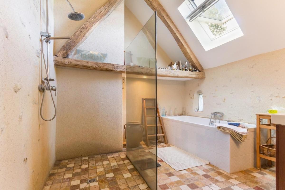 Bed and Breakfast La Thibaude - Livry Livry  Екстер'єр фото
