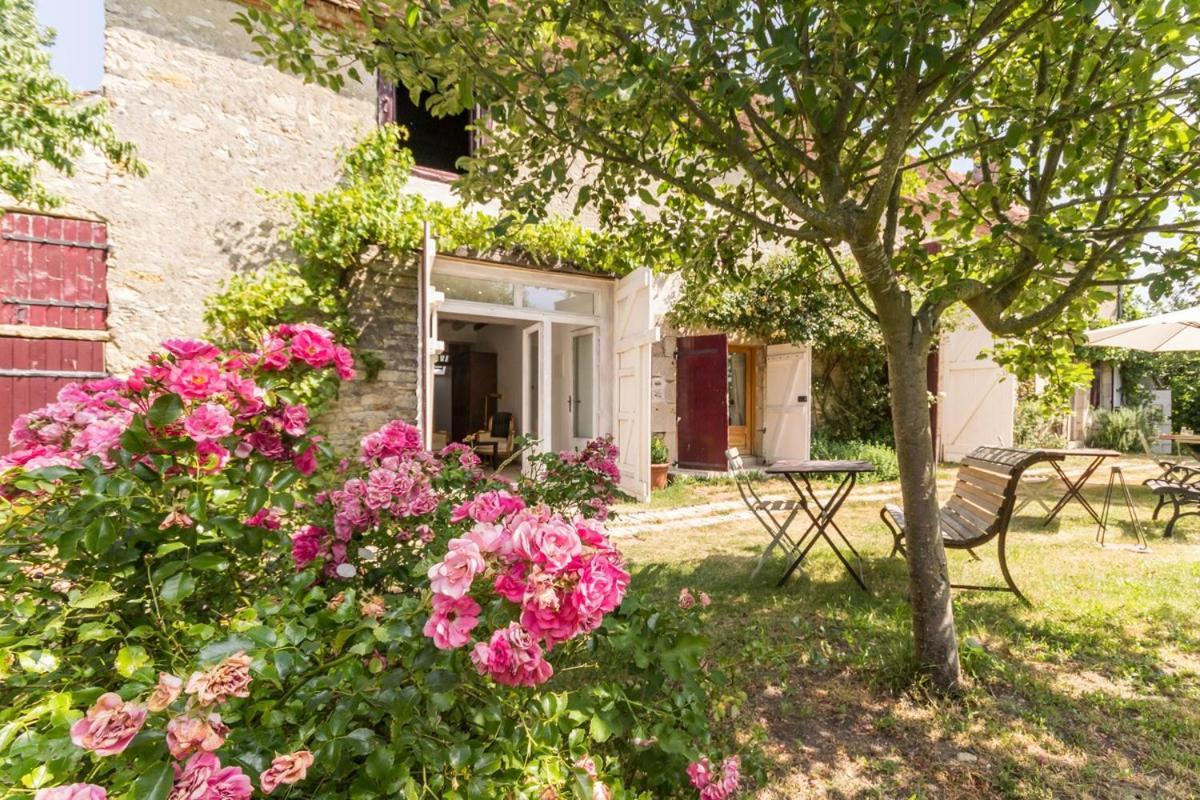 Bed and Breakfast La Thibaude - Livry Livry  Екстер'єр фото